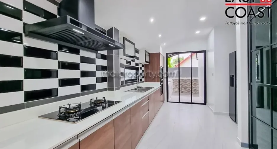 For rent and for sale 3 bedrooms house in Bang Lamung, Chonburi