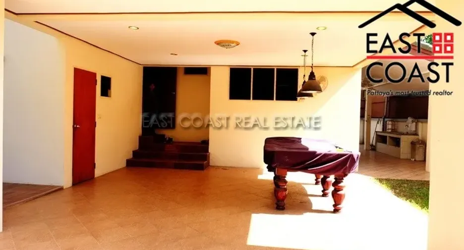 For rent and for sale 5 bedrooms house in Bang Lamung, Chonburi