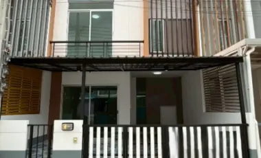 出售 3 卧室 联排别墅 在 Phra Pradaeng, Samut Prakan
