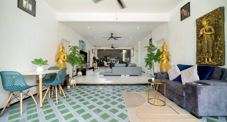 For rent 3 bedrooms villa in Mueang Phuket, Phuket