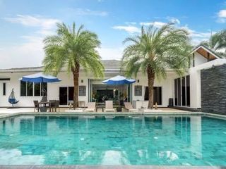 For rent 3 bedrooms villa in Mueang Phuket, Phuket