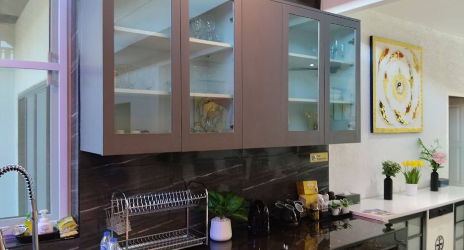 For rent 3 bedrooms villa in Mueang Phuket, Phuket