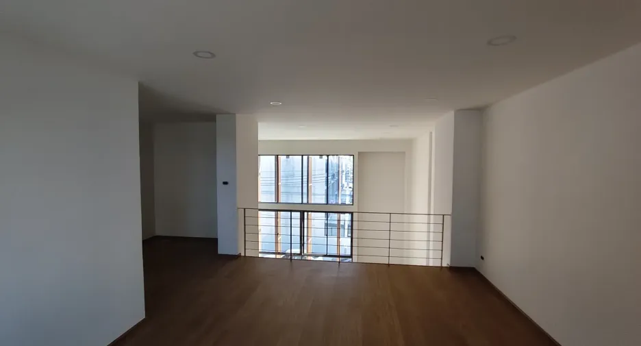 Casa adosada en venta de 2 habitaciones en Suan Luang, Bangkok