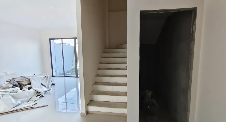 Casa adosada en venta de 2 habitaciones en Suan Luang, Bangkok