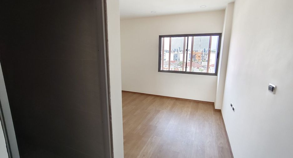 Casa adosada en venta de 2 habitaciones en Suan Luang, Bangkok