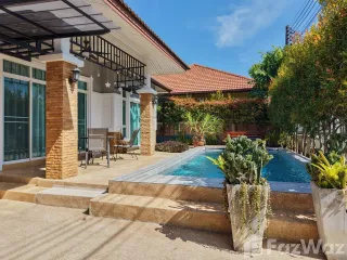 À louer 4 chambres maison à Mueang Phuket, Phuket