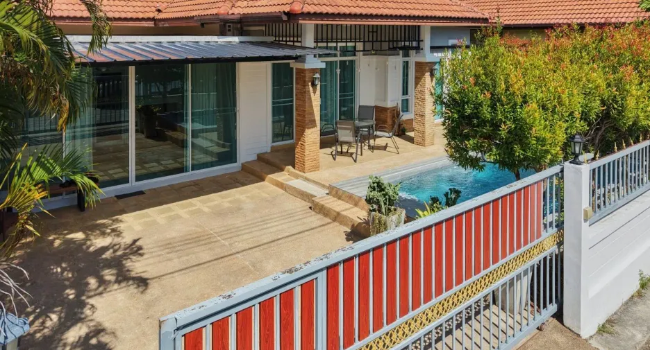 For rent 4 bedrooms house in Mueang Phuket, Phuket