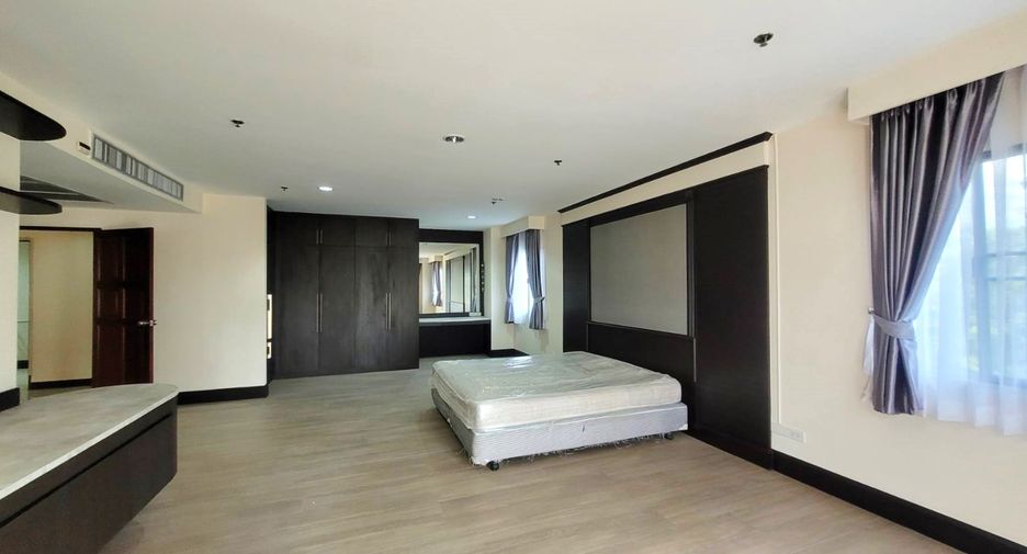 À louer 3 chambres condo à Watthana, Bangkok