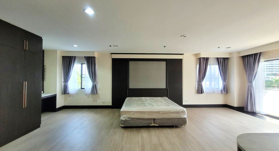 À louer 3 chambres condo à Watthana, Bangkok