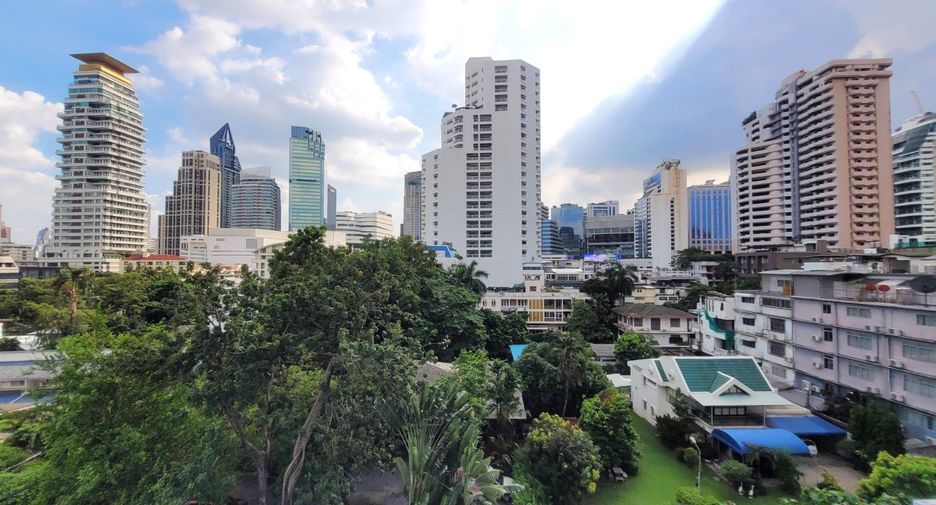 À louer 3 chambres condo à Watthana, Bangkok