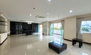 For rent 3 bedrooms condo in Watthana, Bangkok