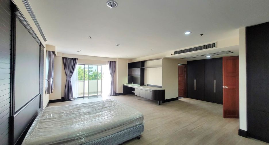 À louer 3 chambres condo à Watthana, Bangkok