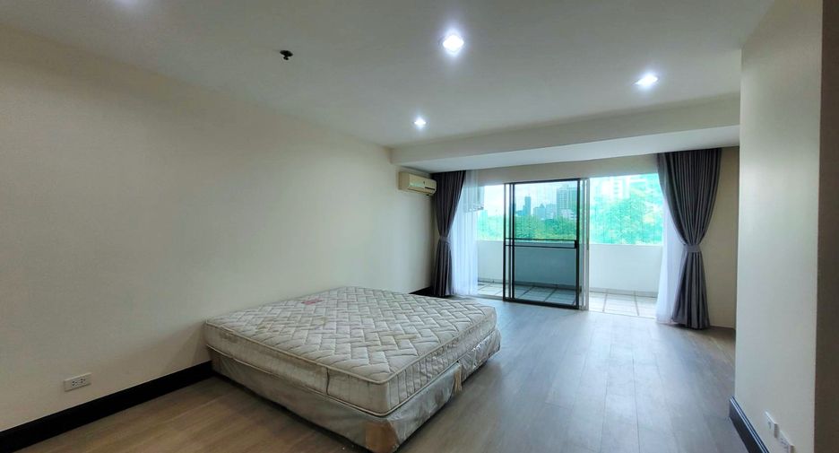 À louer 3 chambres condo à Watthana, Bangkok
