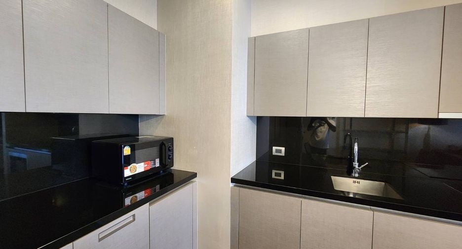 For rent 1 bed condo in Khlong Toei, Bangkok