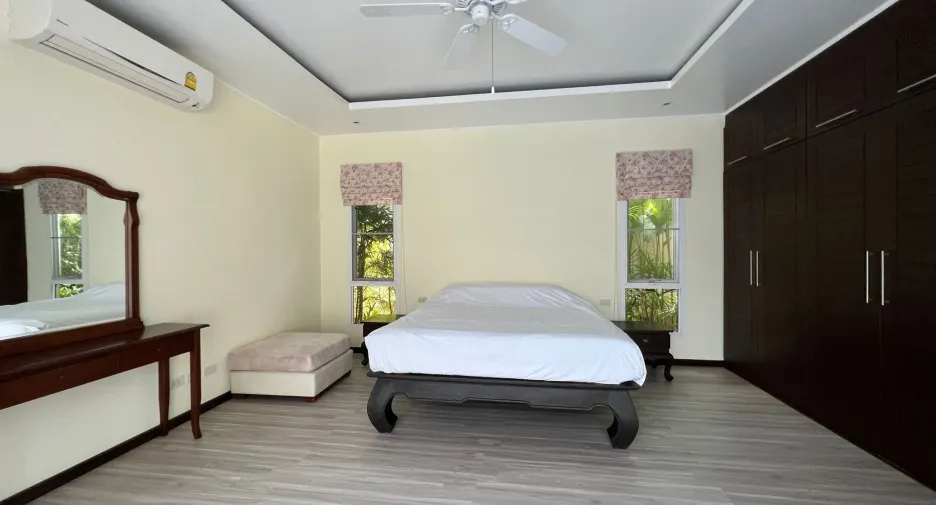 Villa zum Kauf und zur Miete mit 3 Zimmer in Mueang Phuket, Phuket