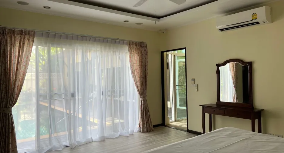 Villa zum Kauf und zur Miete mit 3 Zimmer in Mueang Phuket, Phuket