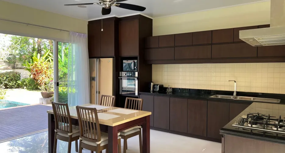 Villa zum Kauf und zur Miete mit 3 Zimmer in Mueang Phuket, Phuket