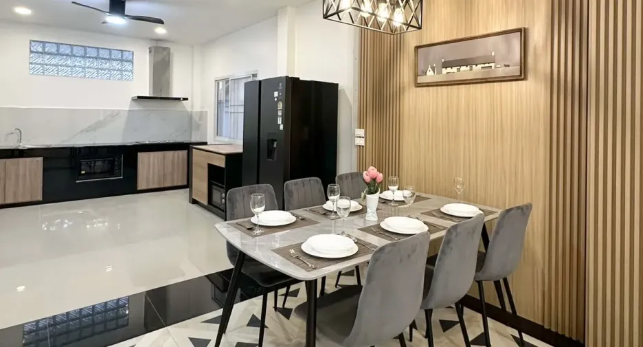 For sale and for rent 3 bedrooms villa in Bang Lamung, Chonburi