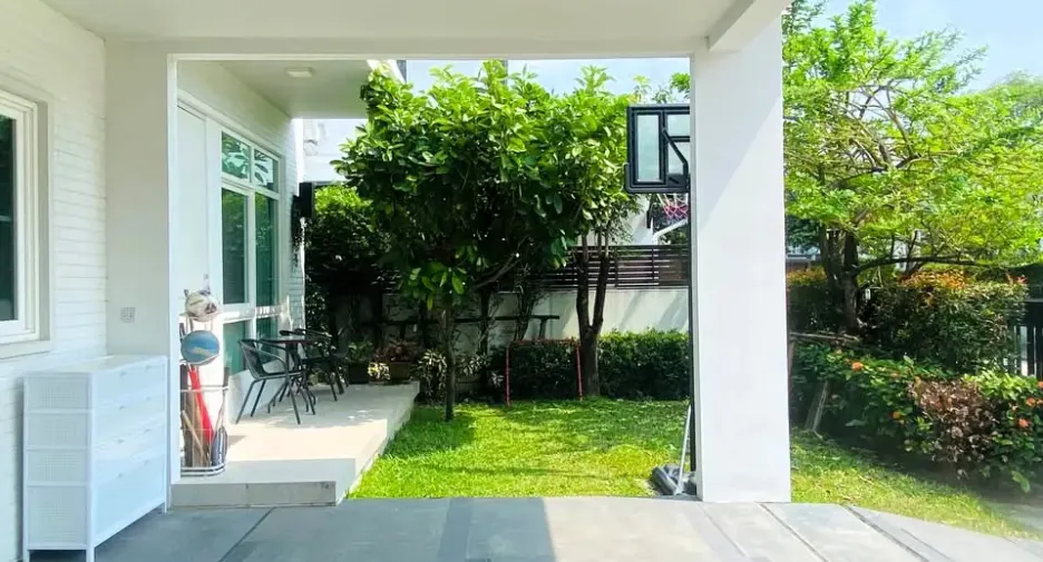 For rent 3 bedrooms house in Prawet, Bangkok