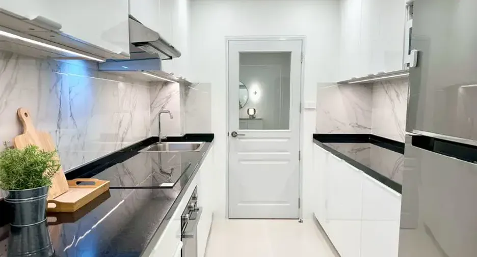 For rent 3 ベッドルーム condo in Pathum Wan, Bangkok