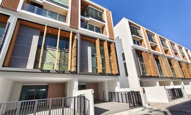 For sale 2 bedrooms townhouse in Suan Luang, Bangkok