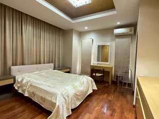 À louer 4 chambres maison à Mueang Chiang Mai, Chiang Mai