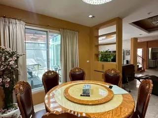 À louer 4 chambres maison à Mueang Chiang Mai, Chiang Mai