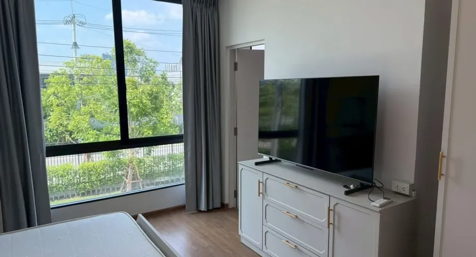 For rent 3 bedrooms townhouse in Bang Phli, Samut Prakan