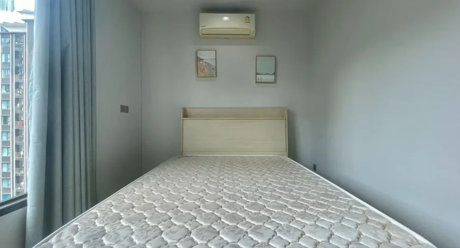 For rent 2 bedrooms condo in Huai Khwang, Bangkok