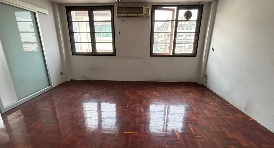 For rent 6 ベッドルーム townhouse in Watthana, Bangkok