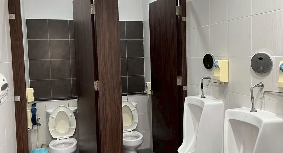 For rent 5 bedrooms retail Space in Sathon, Bangkok