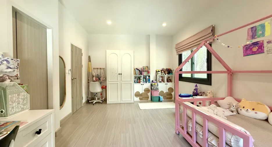 For sale 4 bedrooms house in Thalang, Phuket