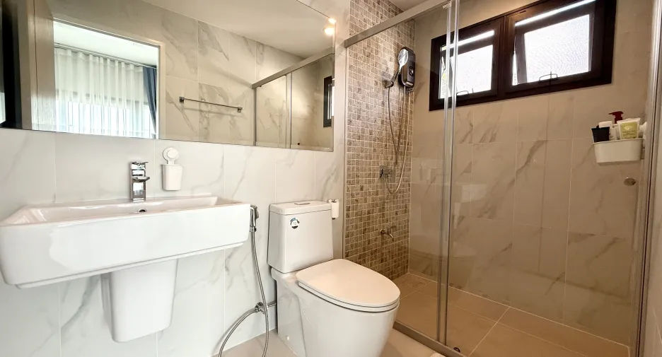 For sale 4 bedrooms house in Thalang, Phuket