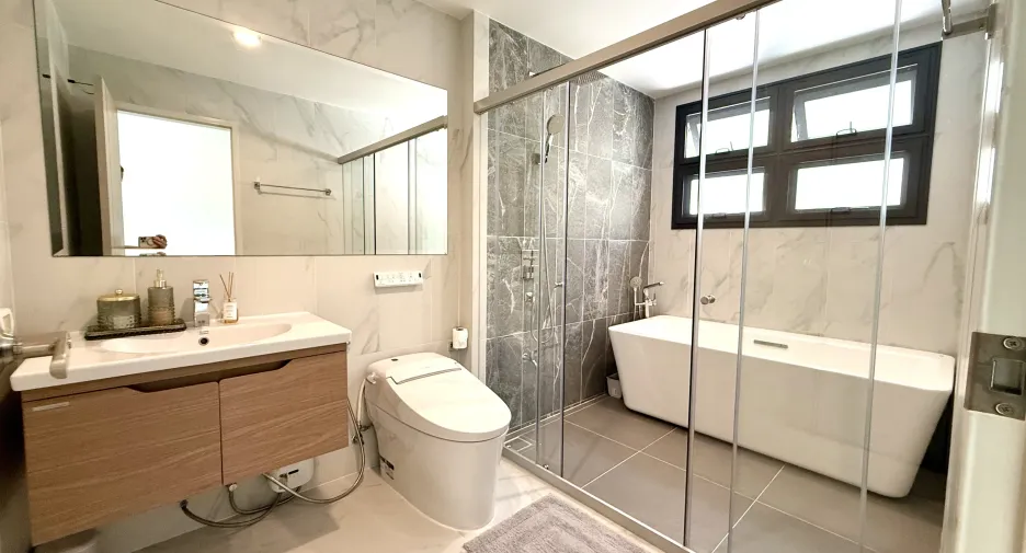 For sale 4 bedrooms house in Thalang, Phuket