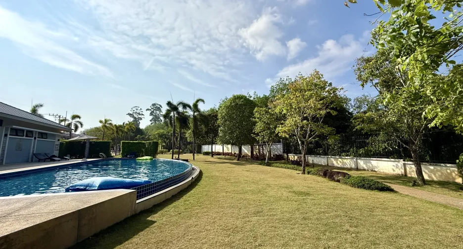 For sale 4 bedrooms house in Thalang, Phuket
