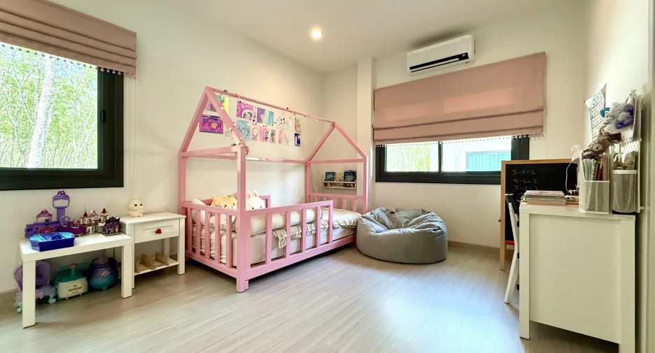 For sale 4 bedrooms house in Thalang, Phuket