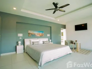 For rent 4 bedrooms villa in Mueang Phuket, Phuket
