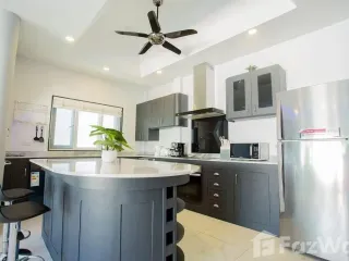 For rent 4 bedrooms villa in Mueang Phuket, Phuket