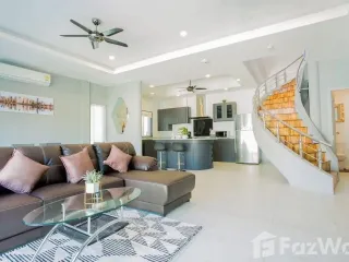 For rent 4 bedrooms villa in Mueang Phuket, Phuket