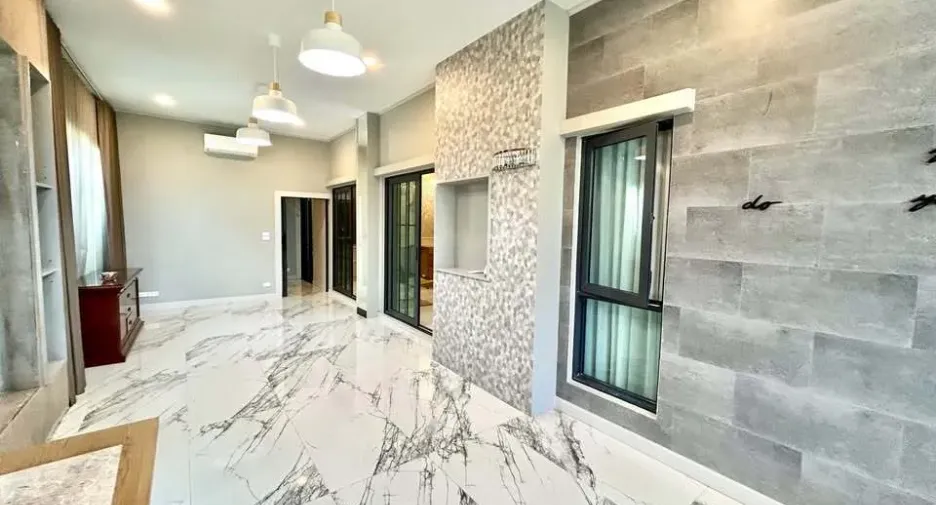 For sale 5 bedrooms house in Bang Phli, Samut Prakan