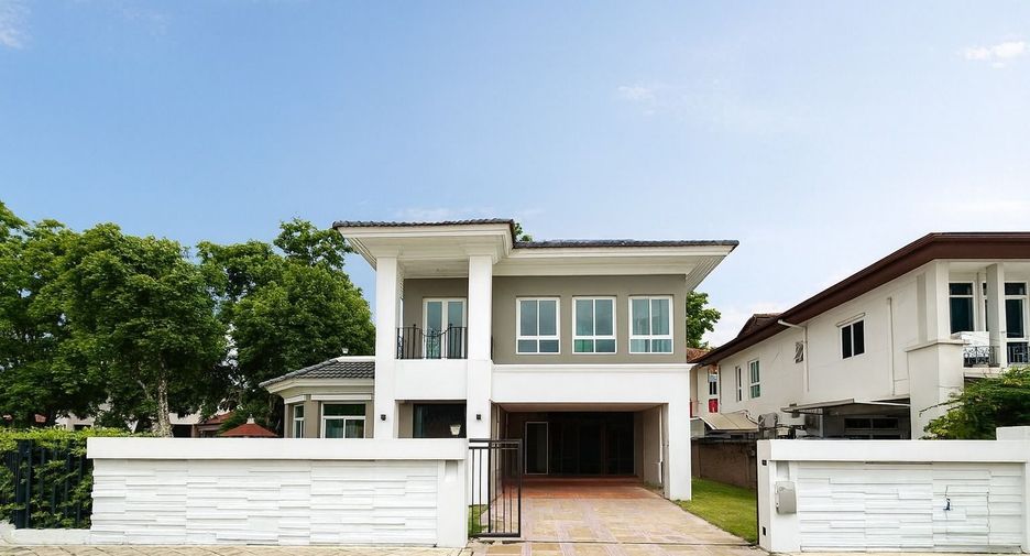 For rent 3 bedrooms house in Don Mueang, Bangkok
