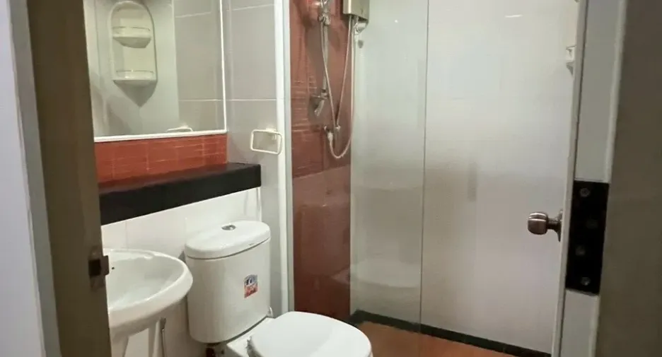 For rent 2 bedrooms condo in Bang Na, Bangkok