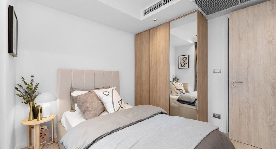 For rent 2 bedrooms condo in Khlong Toei, Bangkok