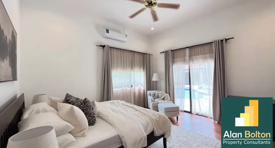 For rent and for sale 4 bedrooms house in Bang Lamung, Chonburi