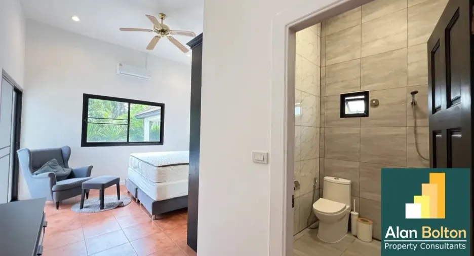 For rent and for sale 4 bedrooms house in Bang Lamung, Chonburi