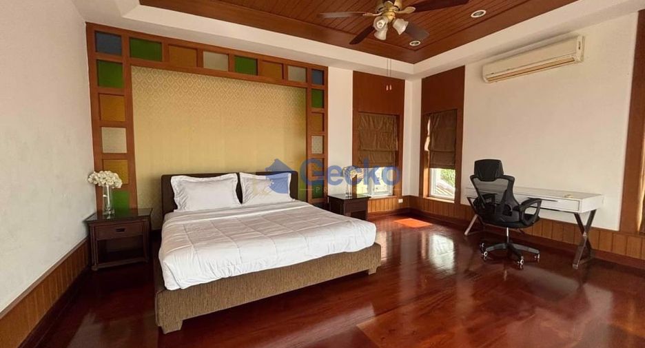 Casa en alquiler de 3 habitaciones en Bang Lamung, Chonburi