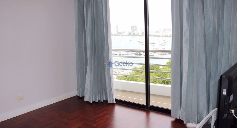 For rent 3 bedrooms condo in Bang Lamung, Chonburi