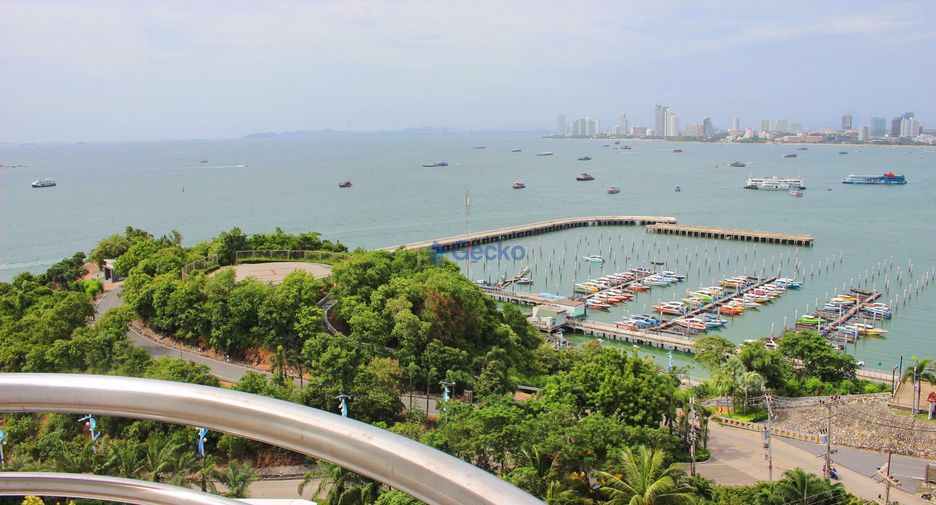 For rent 3 bedrooms condo in Bang Lamung, Chonburi