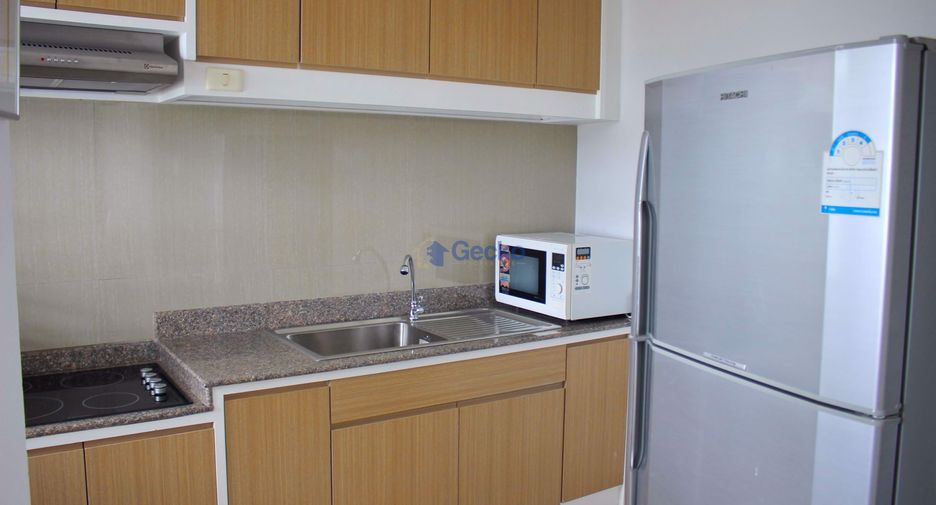 For rent 3 bedrooms condo in Bang Lamung, Chonburi