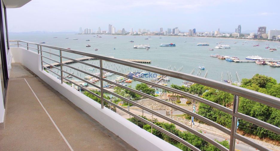 For rent 3 bedrooms condo in Bang Lamung, Chonburi